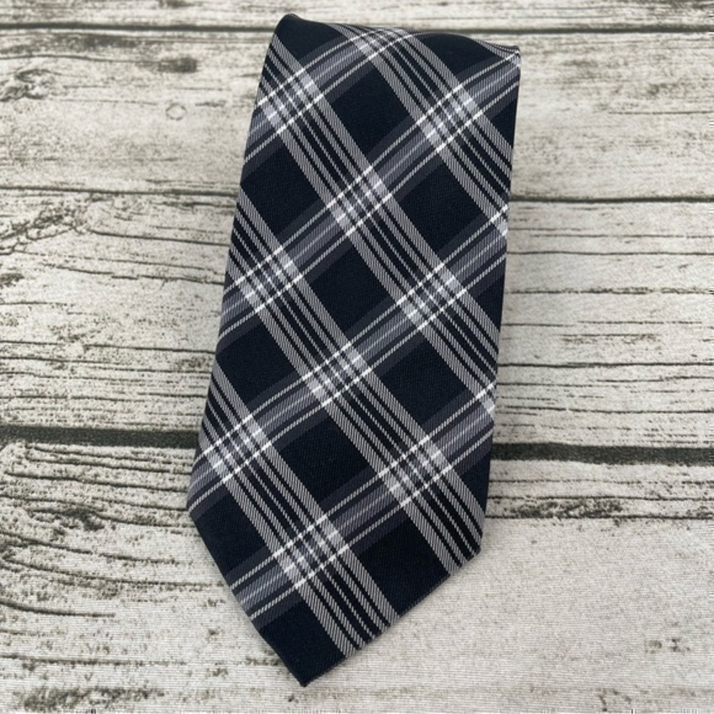 Pierre Cardin Slim Men’s Black and Grey Plaid silk Tie
